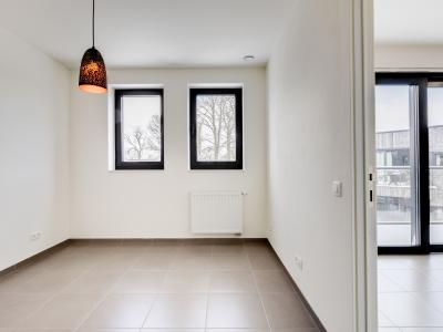 Energiezuinige assistentiewoning met autostaanplaats en groene omgeving