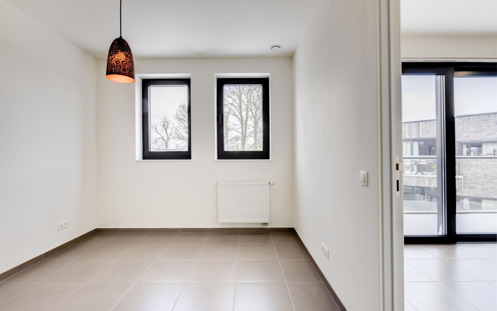 Energiezuinige assistentiewoning met autostaanplaats en groene omgeving