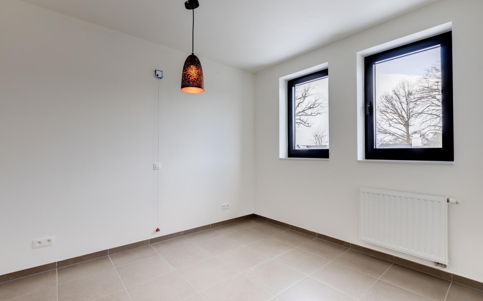 Energiezuinige assistentiewoning met autostaanplaats en groene omgeving