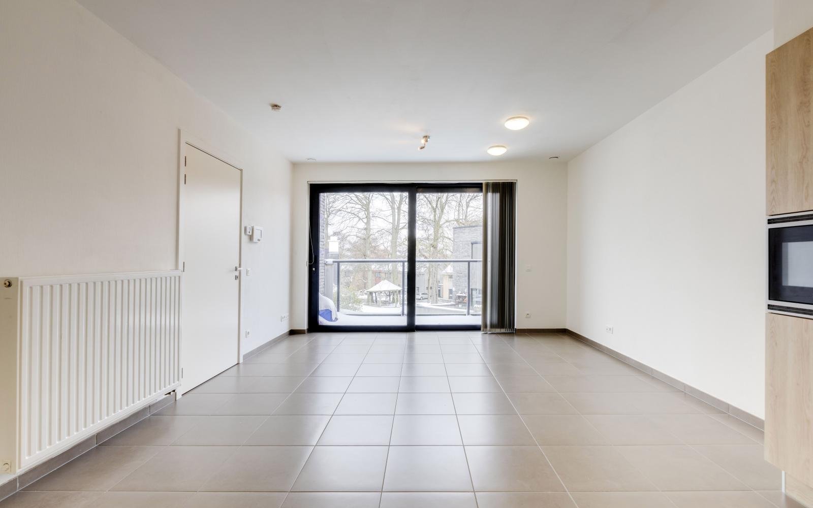 Energiezuinige assistentiewoning met autostaanplaats en groene omgeving