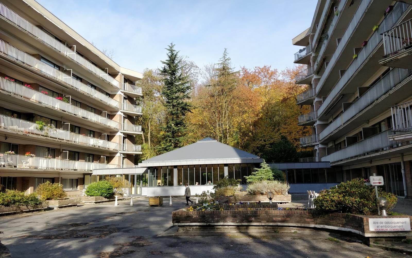 LES EAUX VIVES