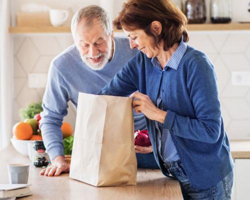 Repas à domicile pour les seniors en Wallonie : faciles à commander, savoureux et abordables 